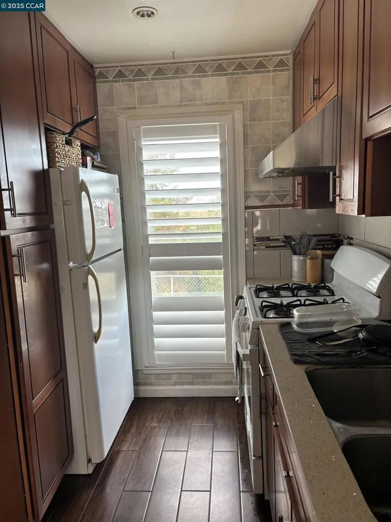 965 Parkside Drive, El Sobrante, California 94603 home-pic-4